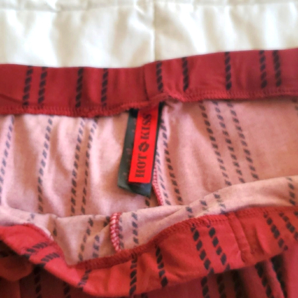 Stylish red pants - Picture 4 of 4